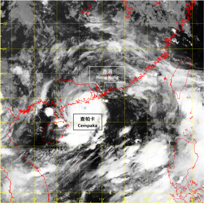 二零二一年七月二十日上午 2時左右的紅外線衛星圖片，當時查帕卡達到其最高強度，中心附近最高持續風速估計為每小時 120公里。查帕卡的對流雲團較為細小，直徑只有約 350公里。