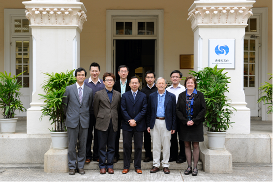 Group photo of overseas experts and HKO staff  (from left to right in the front row) Mr. Yoshiaki Sato, Mr. Syugo Hayashi, Dr. Boon-ying Lee (Director of the Observatory), Mr. James Wilson and Ms. Rita Roberts