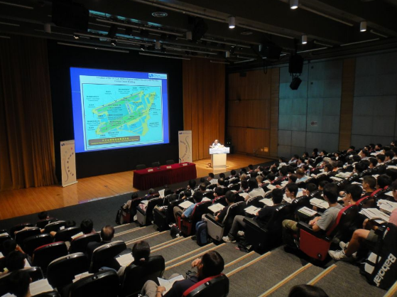Mr. Paul Ho, Senior Experimental Officer of the Hong Kong Observatory, lectured on weather observation and measurement during the 