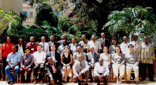 Mr. Tong Yu-fai (first from right, middle row) photographed with other workshop lecturers and participants.