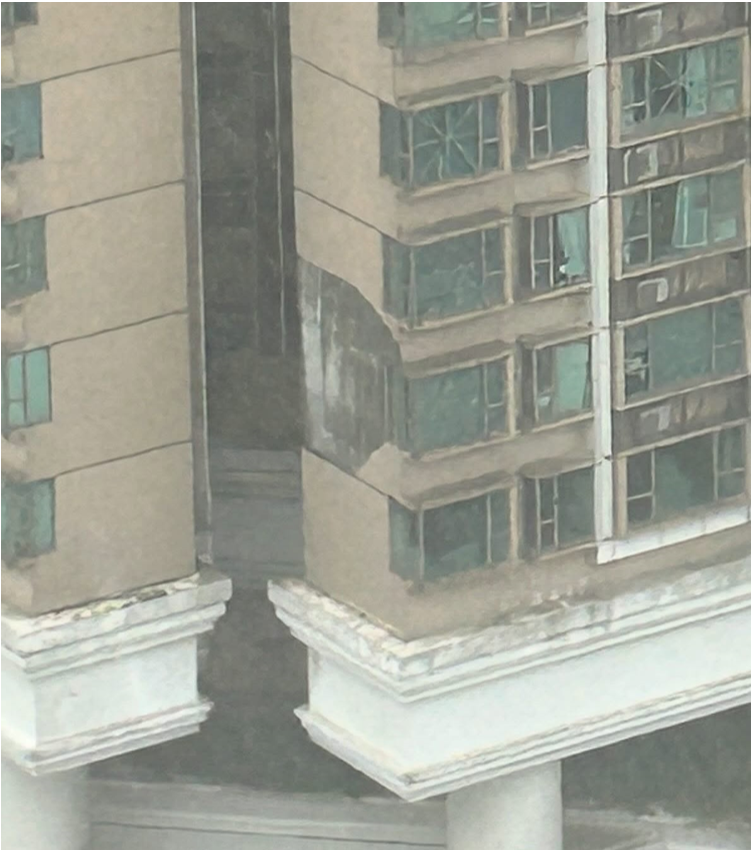 桦加沙袭港期间，深井有住宅大厦外墙墙砖剥落。 (鸣谢：CY)