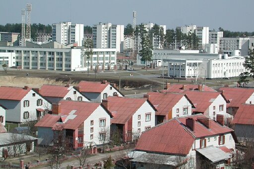 在事故之後建設的現代新城市Slavutich,位於切爾諾貝爾核電站大約50公里外。